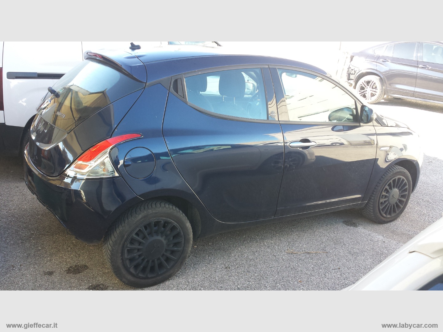 LANCIA Ypsilon