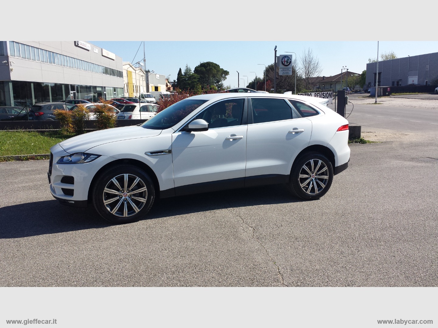 JAGUAR F-Pace