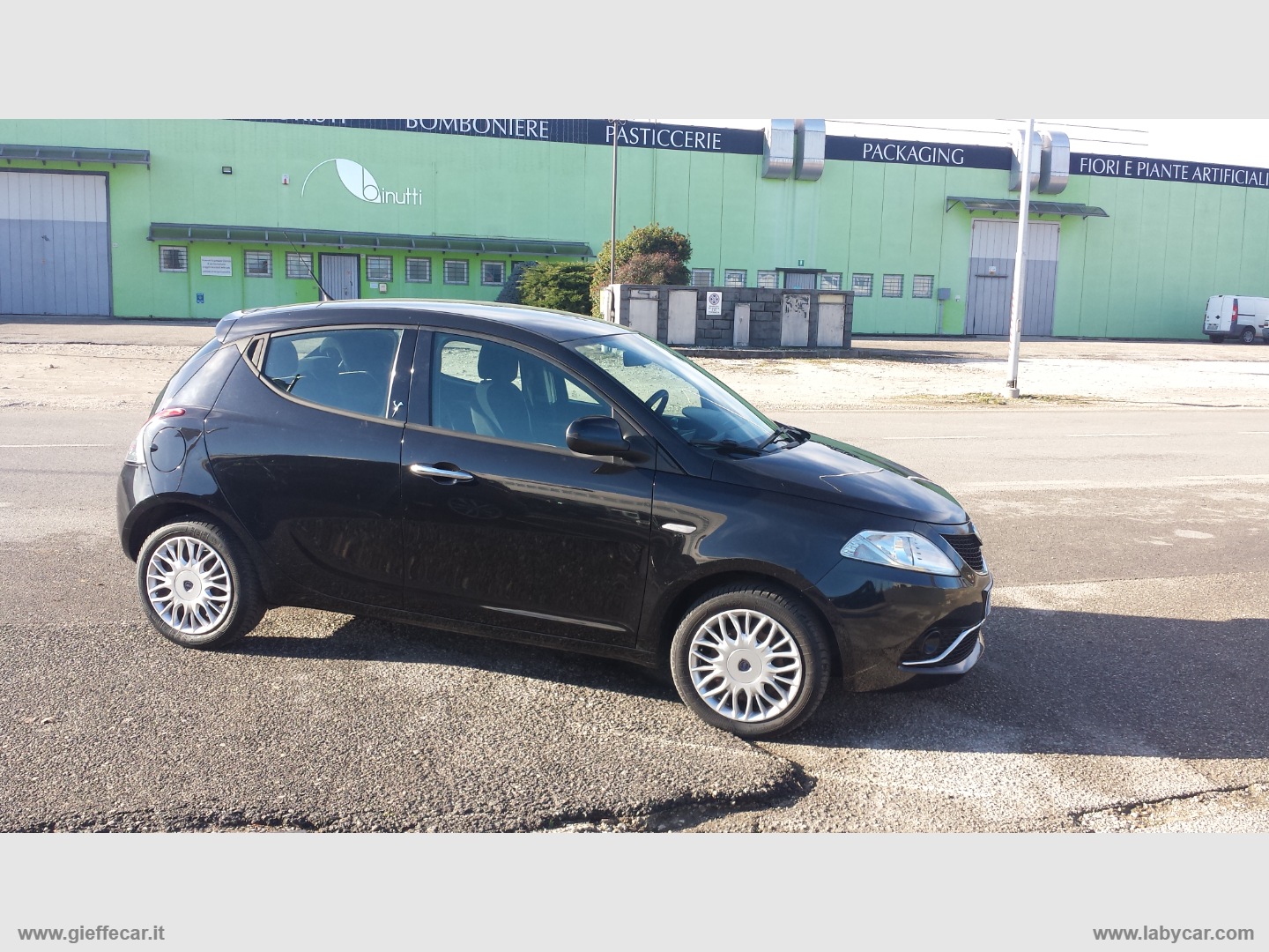 LANCIA Ypsilon