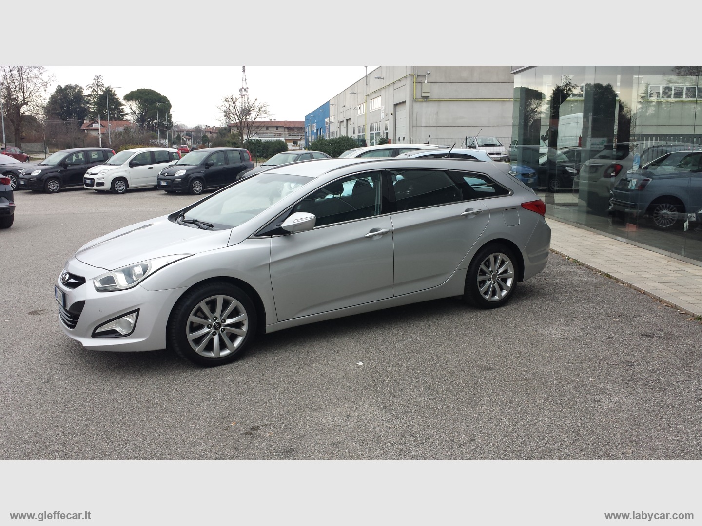HYUNDAI i40