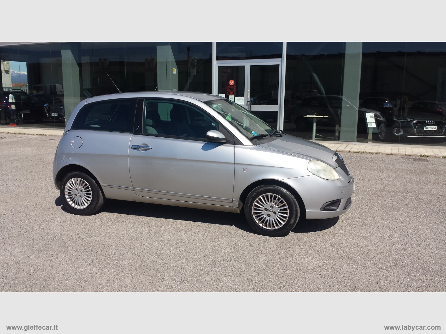 LANCIA Ypsilon