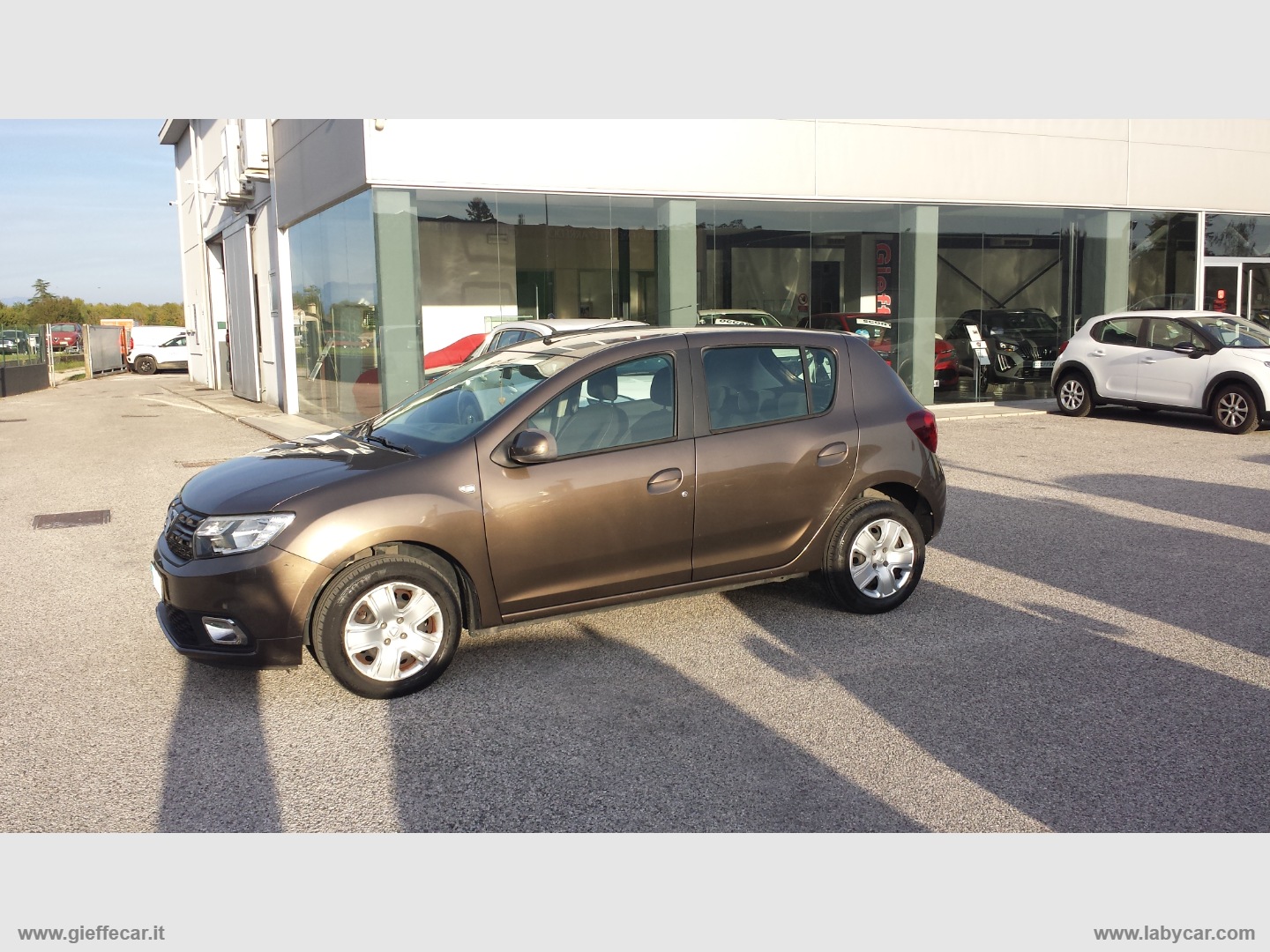 Sandero 1.0 SCe 12V 75 CV Lauréate