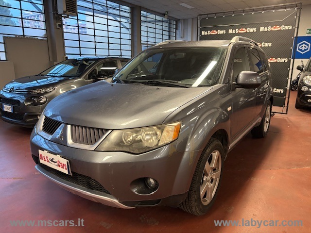 Outlander 2.2 DI-D 4WD Instyle 7p.                                                        