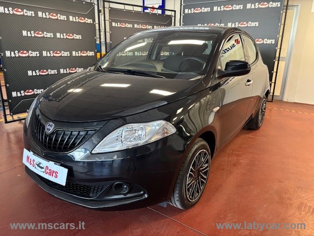Ypsilon 1.0 FireFly 5p. S&S Hybrid Oro                                                        