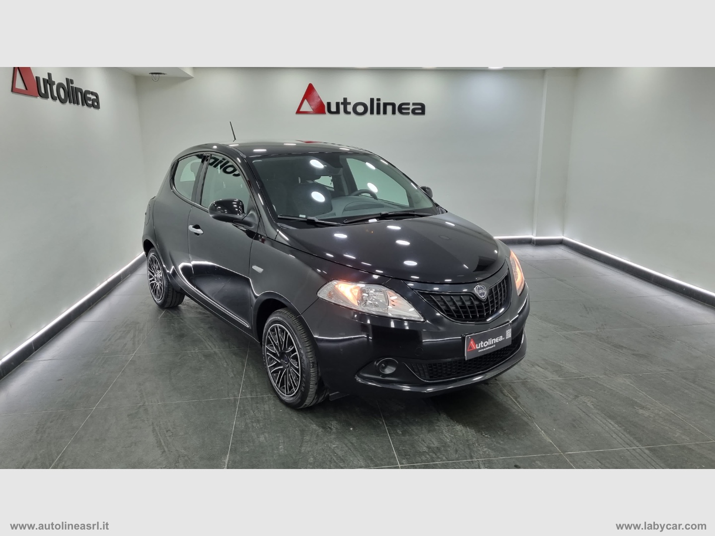 Ypsilon 1.0 FireFly 5p.S&S Hybrid Silver                                                        