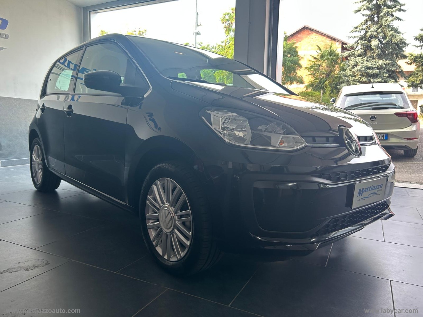 VOLKSWAGEN up!