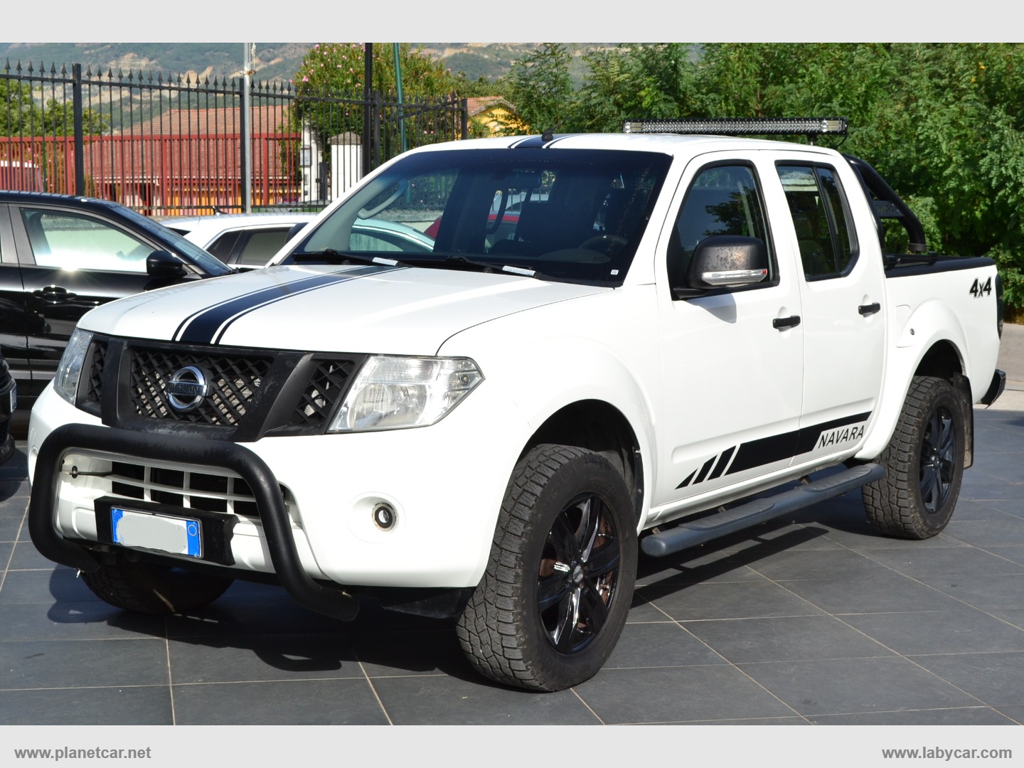 NISSAN Navara