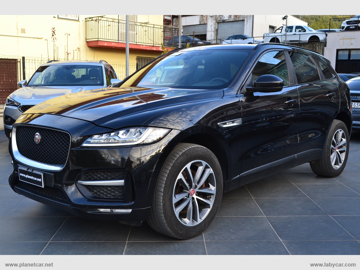 JAGUAR F-Pace