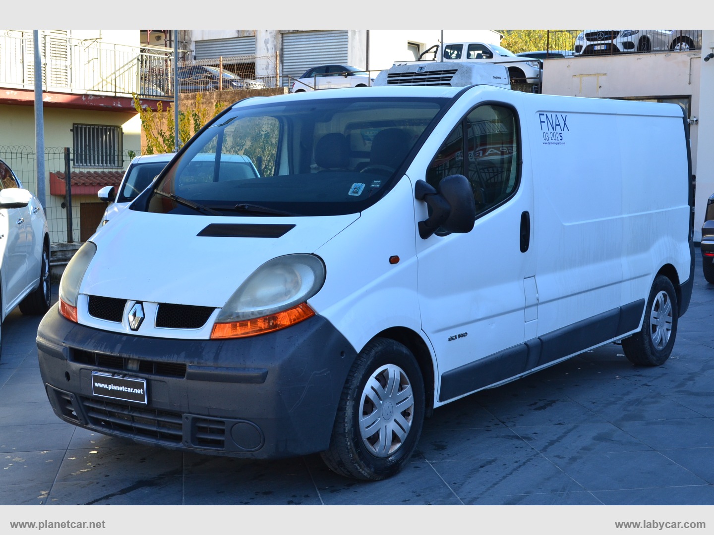 RENAULT Trafic