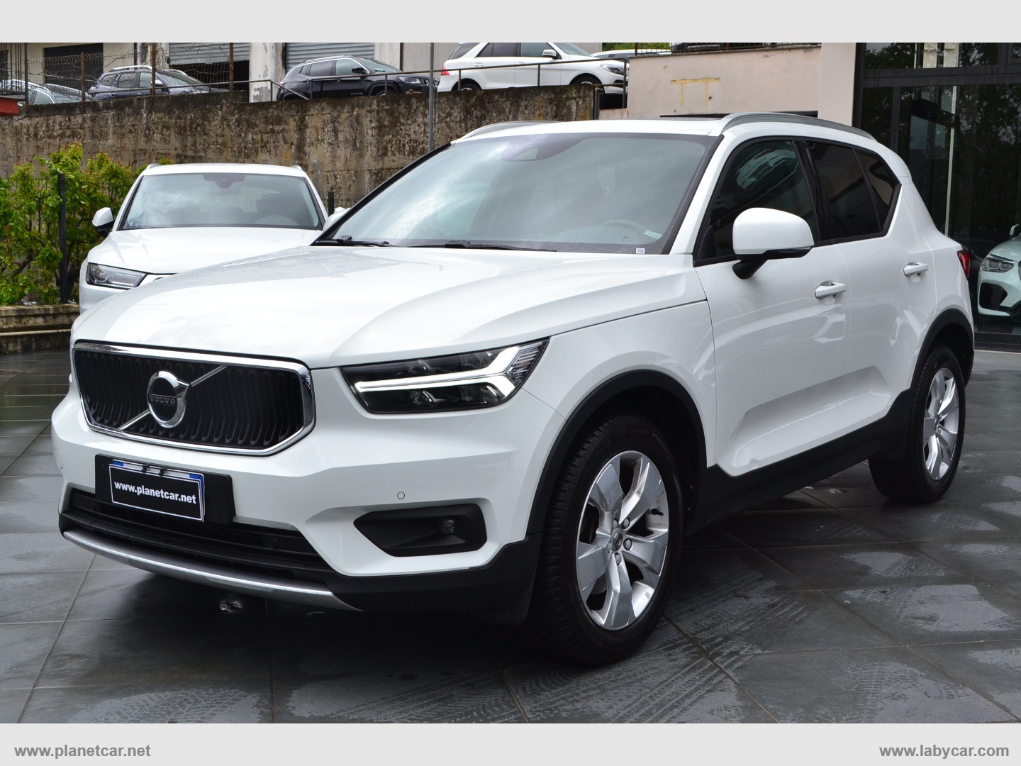 VOLVO XC40