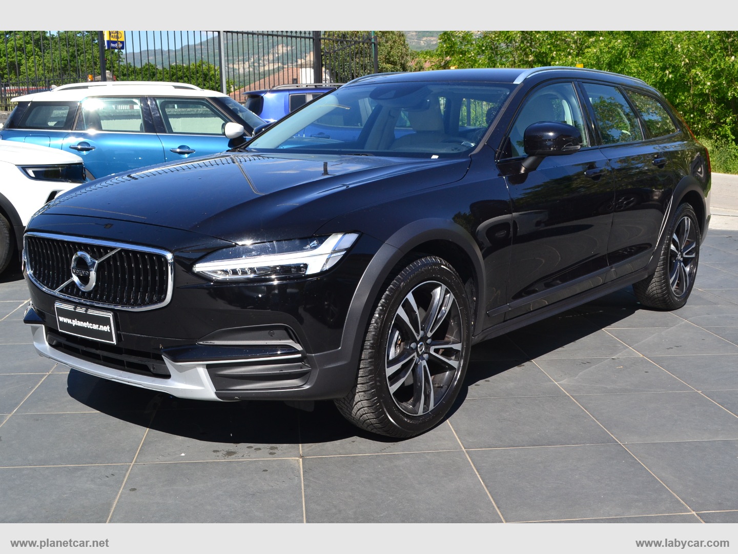 VOLVO V90 Cross Country