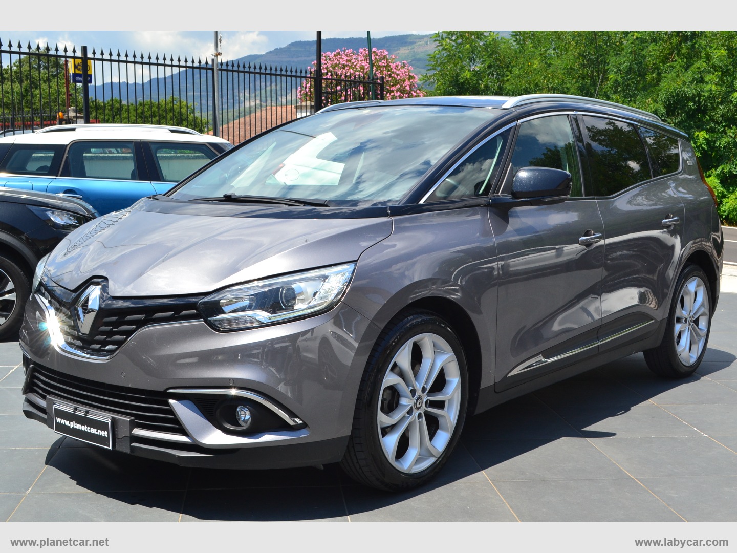 RENAULT Grand Scénic