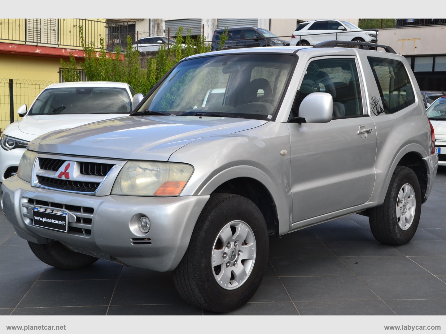 MITSUBISHI Pajero