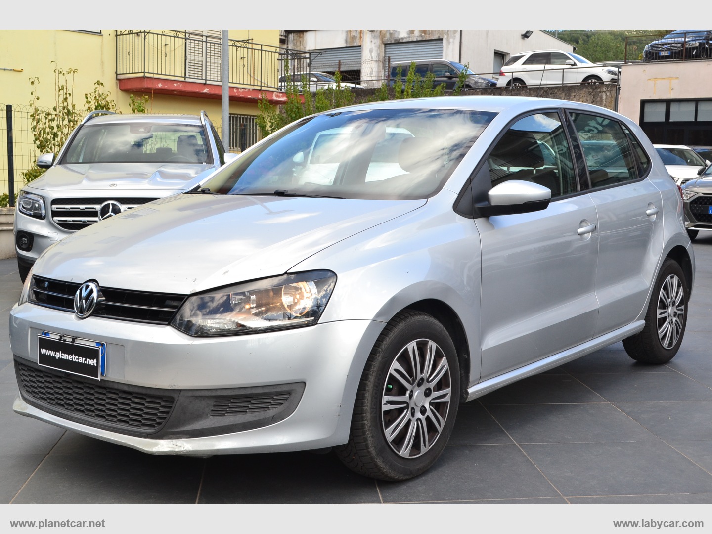 VOLKSWAGEN Polo