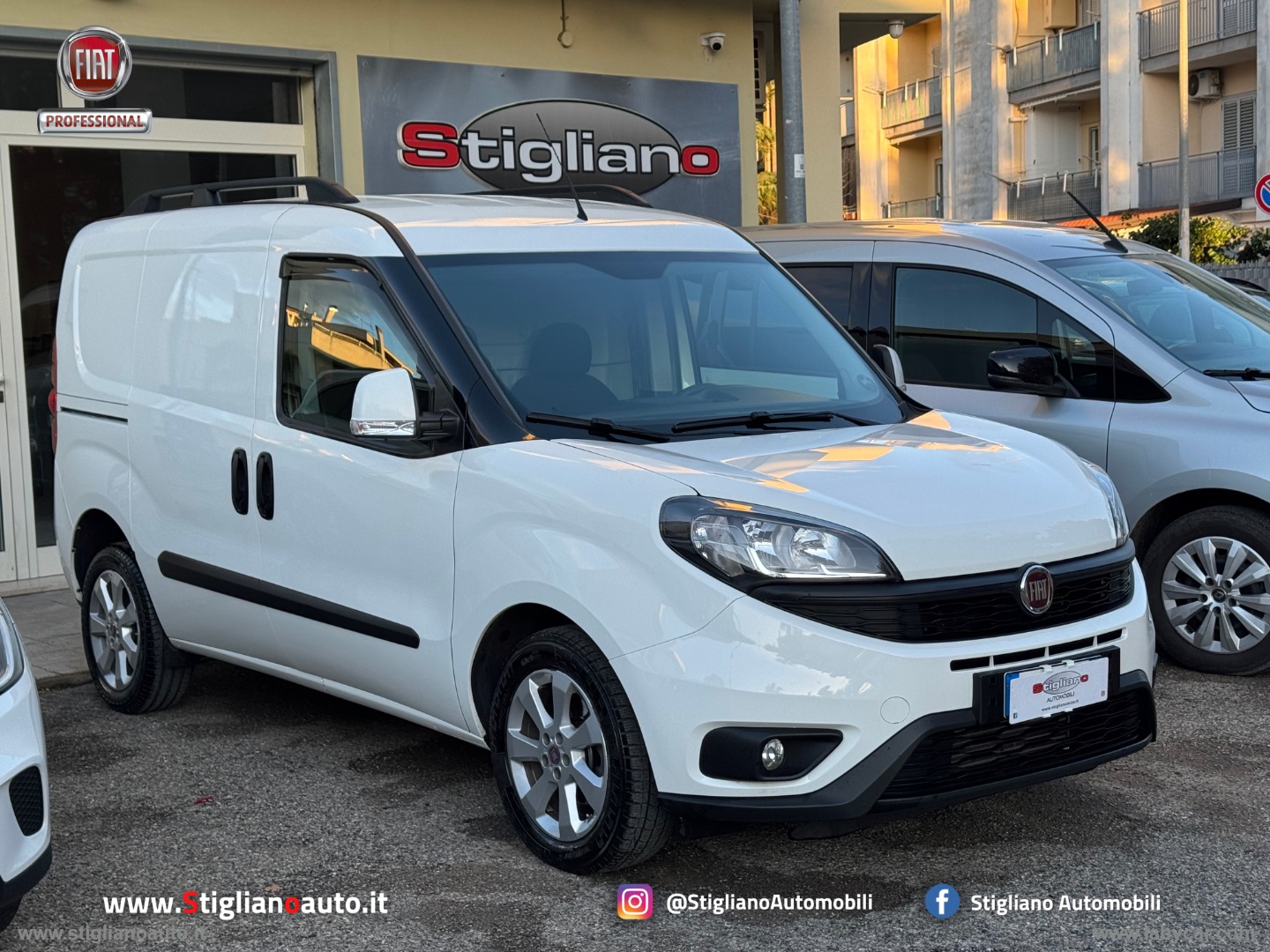 Doblò 1.6 MJT 105CV CH1 Cargo Lounge 3 POSTI                                                