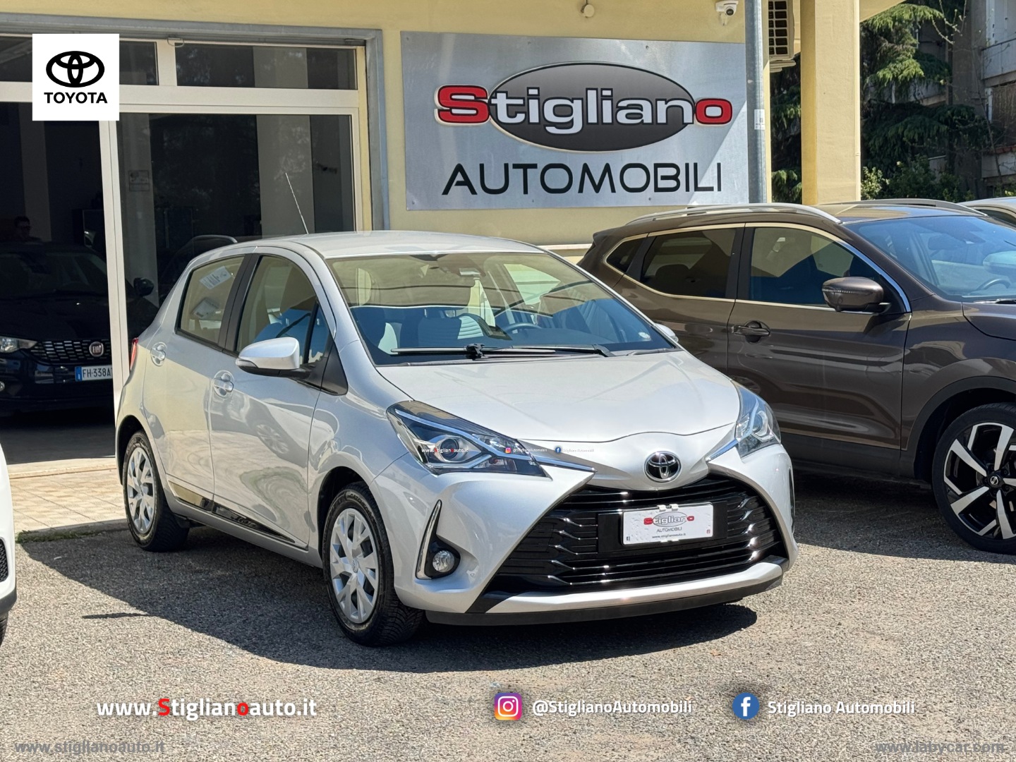 TOYOTA Yaris