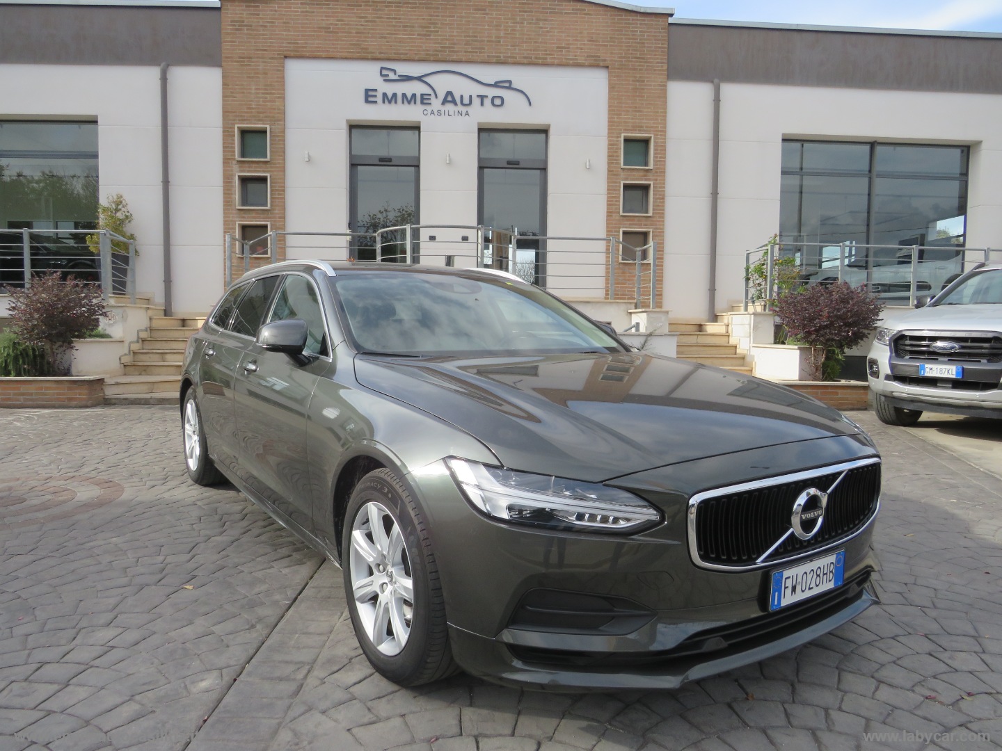VOLVO V90