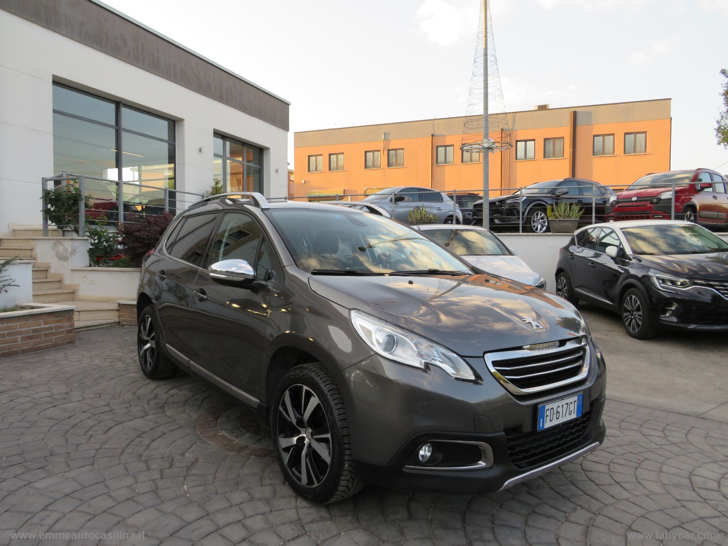 PEUGEOT 2008