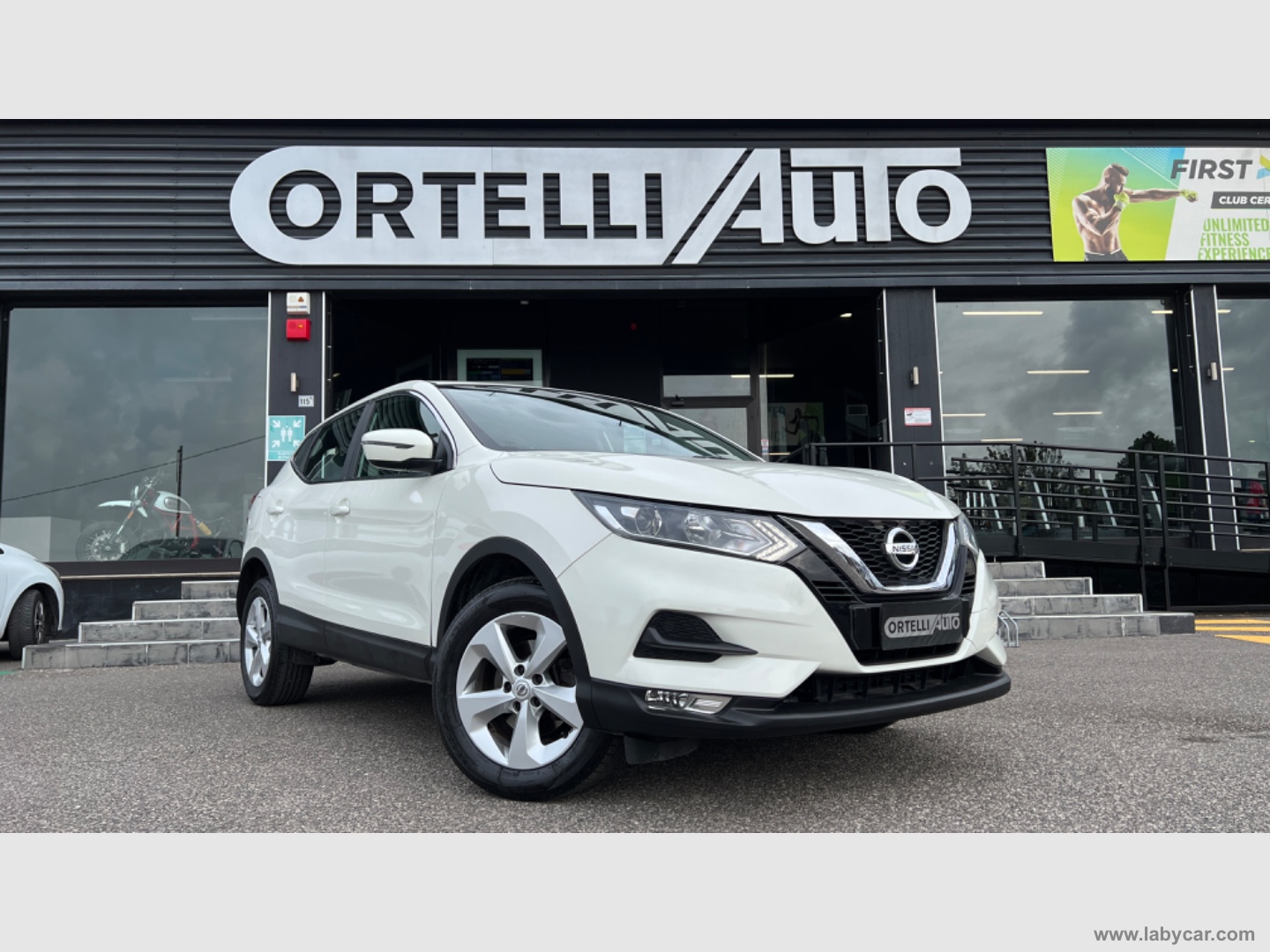 NISSAN Qashqai