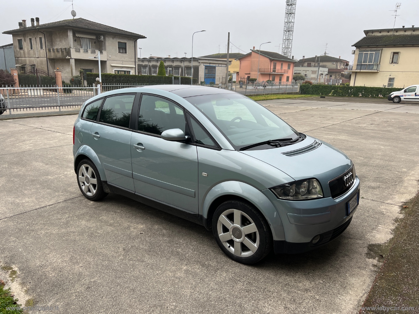 AUDI A2