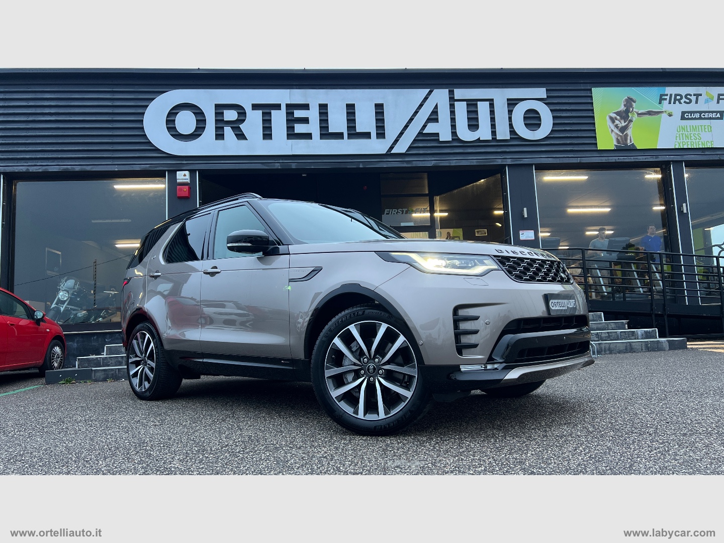 Discovery 3.0D I6 249CV R-Dyn. SE 7 POSTI                                                        