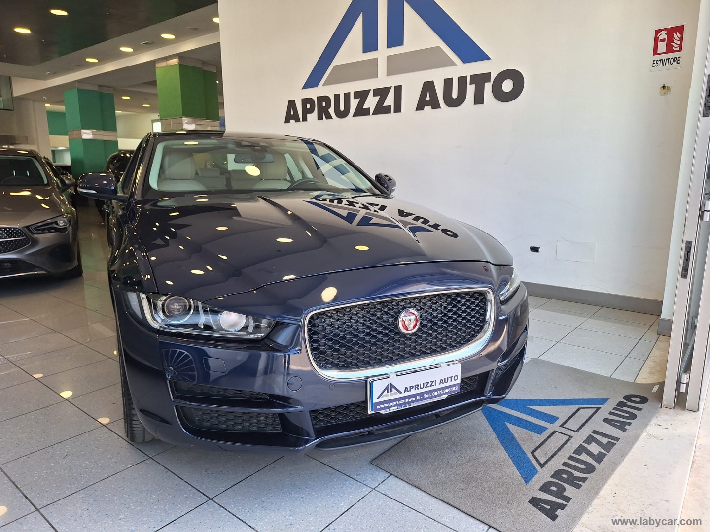 JAGUAR XE