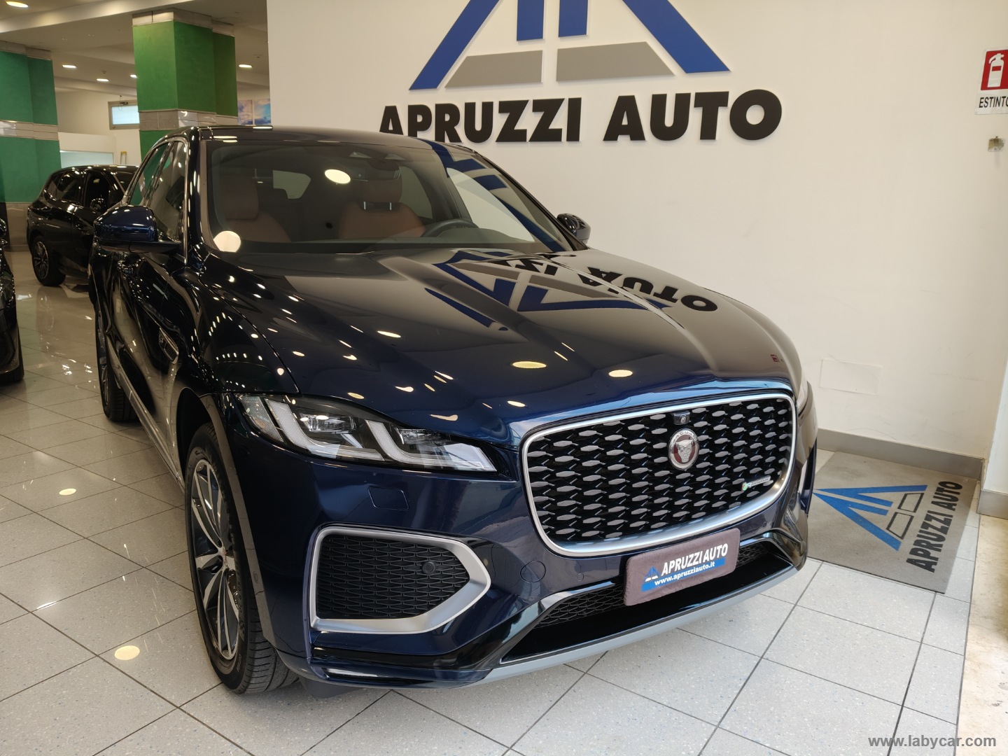 JAGUAR F-Pace