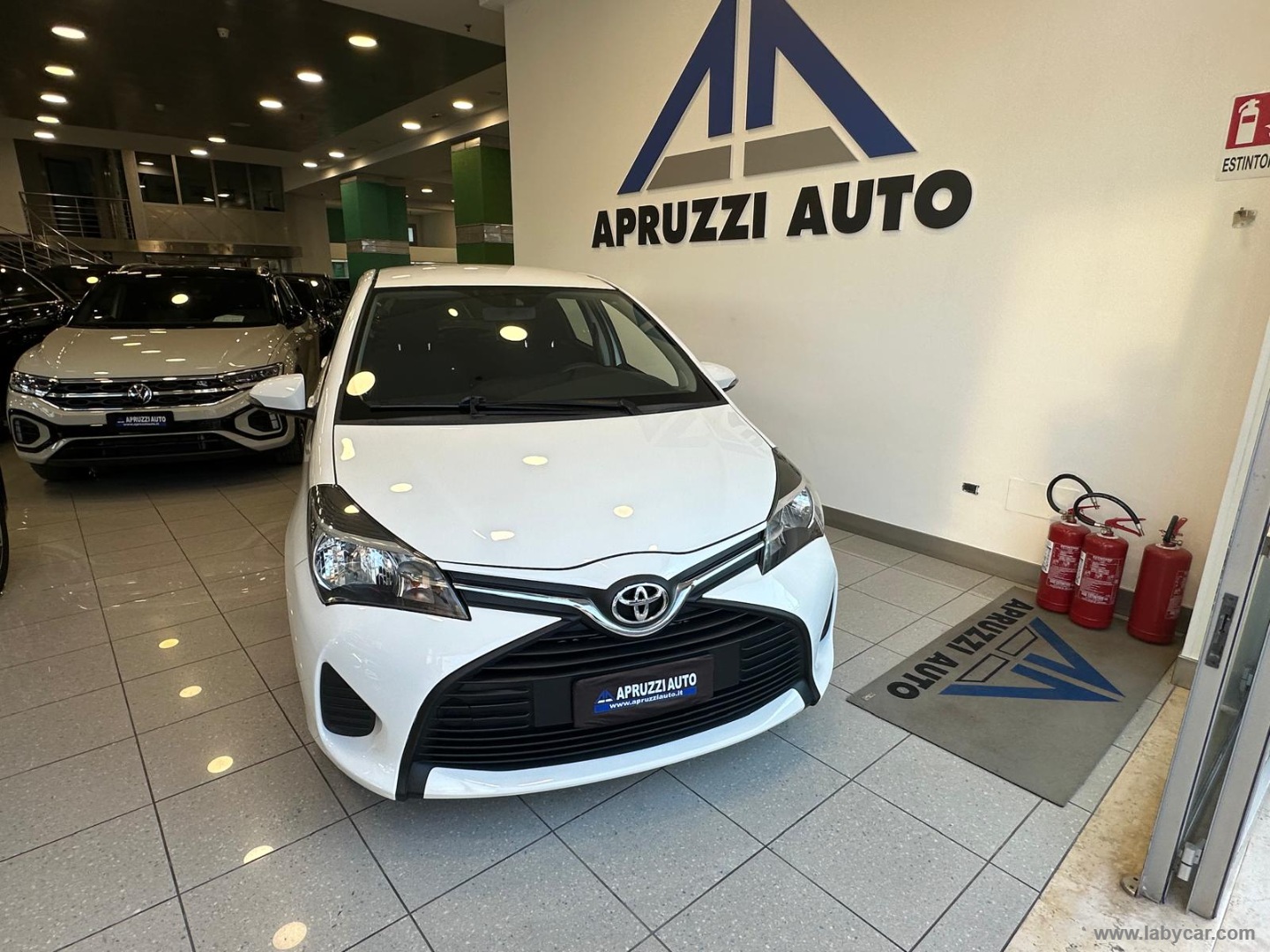 TOYOTA Yaris