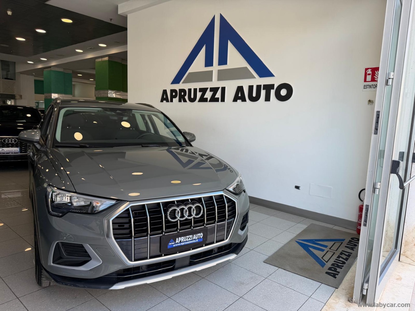 Q3 35 TDI S tronic Business Advanced                                                        