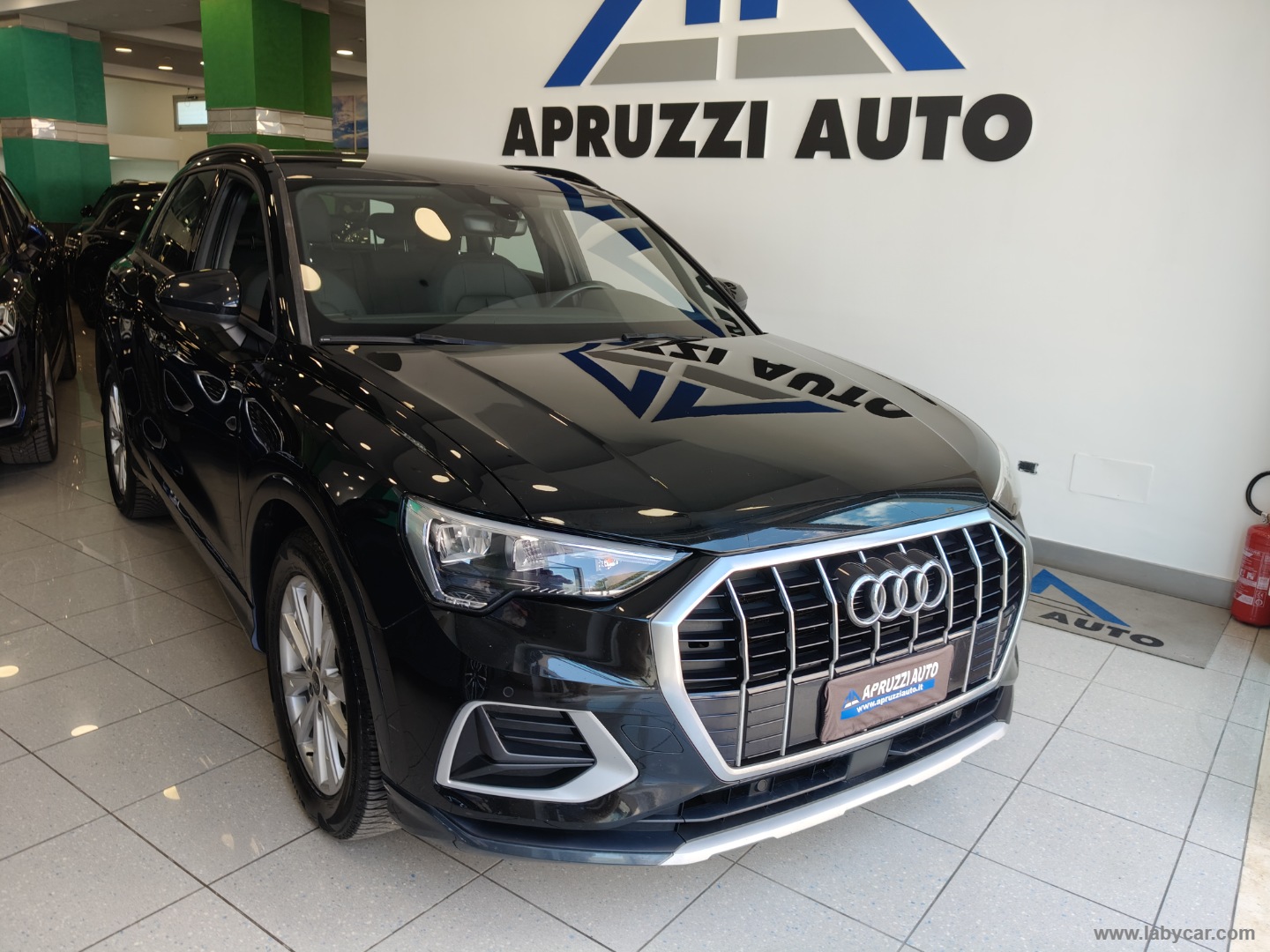 Q3 35 TDI S tronic Business Advanced                                                        