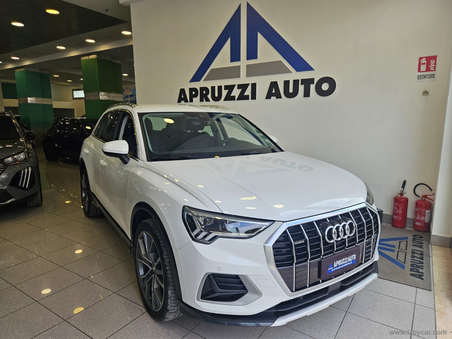 Q3 40 TDI quattro S tr. Business Adv.