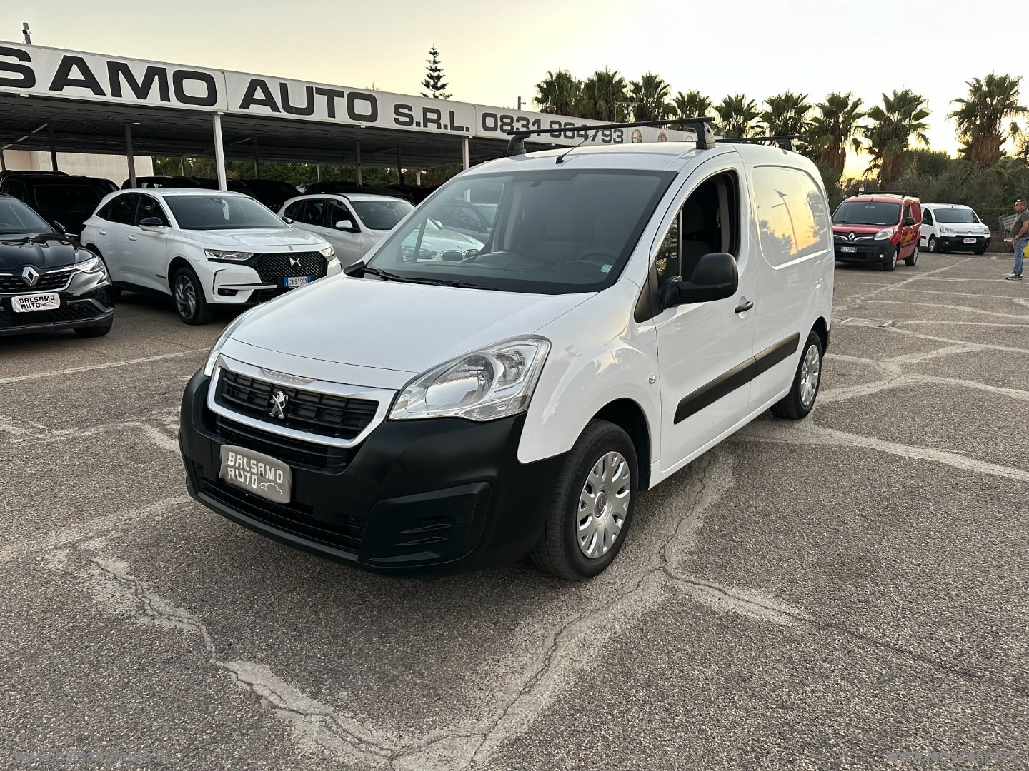 PEUGEOT 
