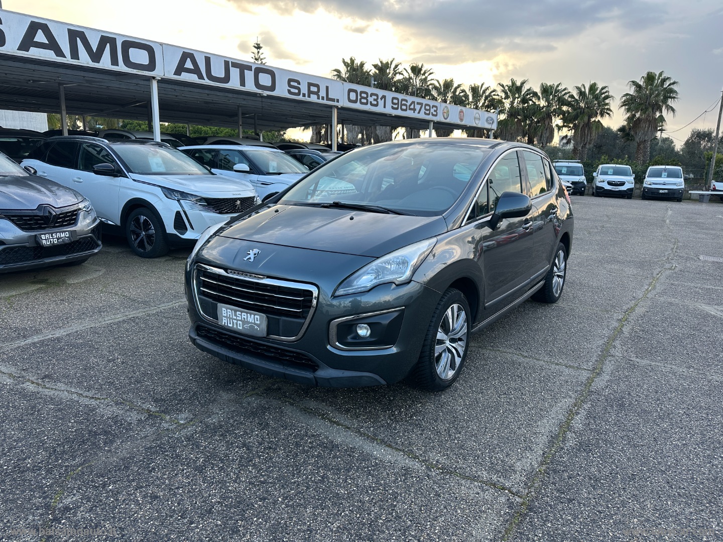 PEUGEOT 3008
