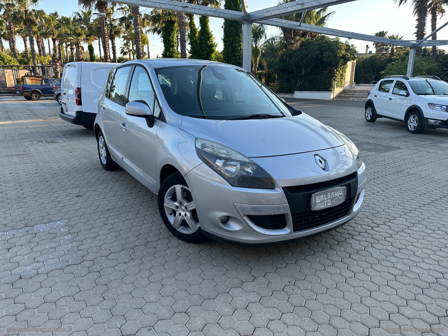 RENAULT Scénic