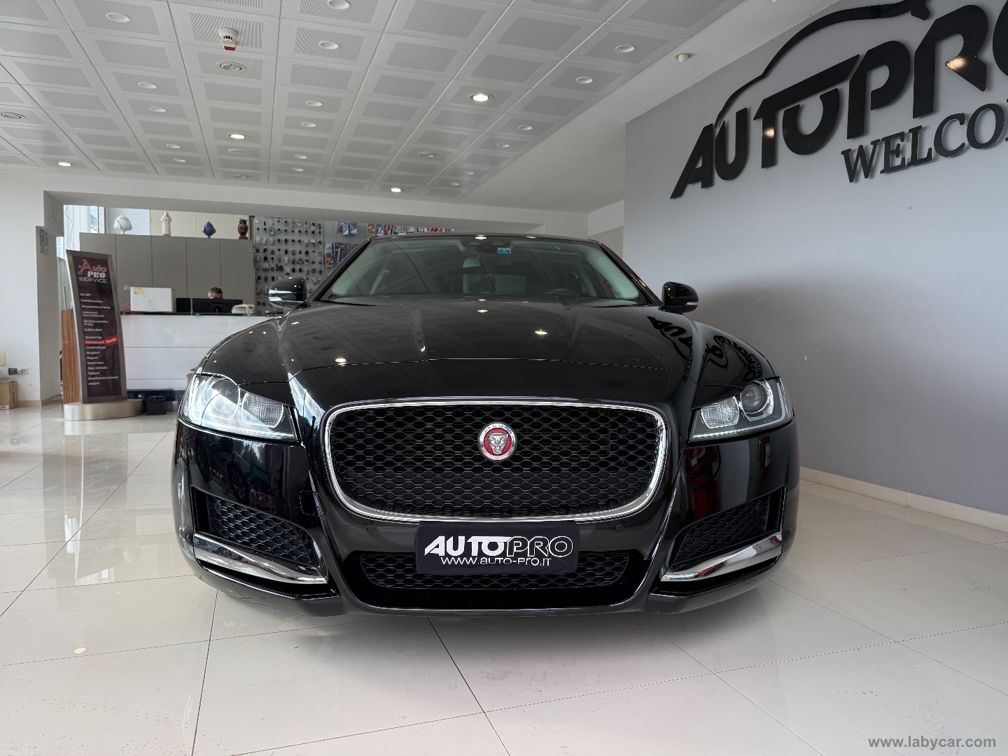 JAGUAR XF