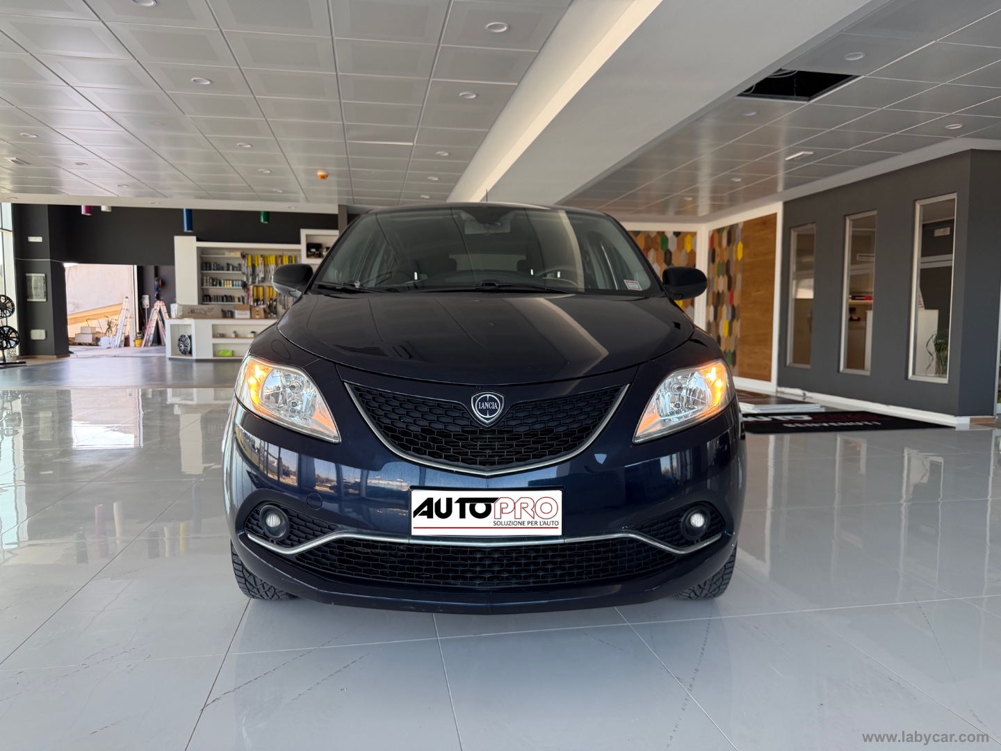 LANCIA Ypsilon
