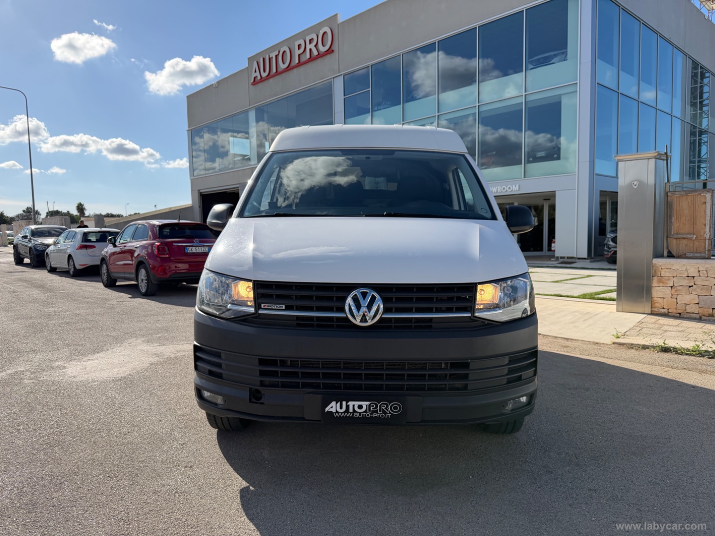 VOLKSWAGEN Transporter
