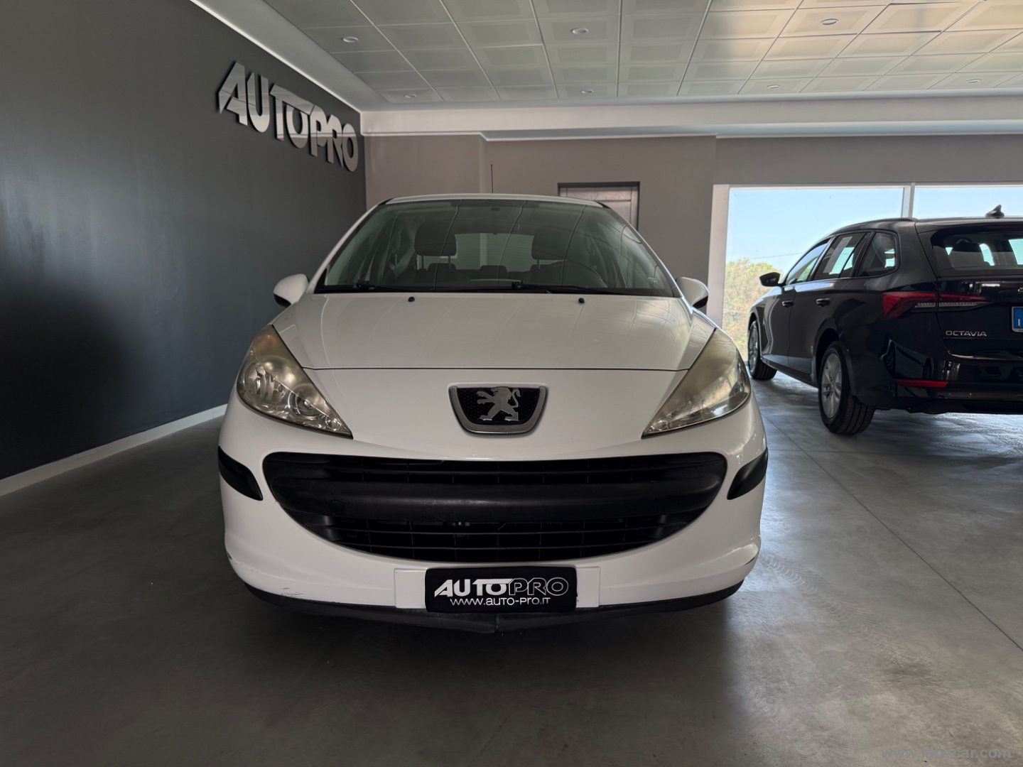 PEUGEOT 207 1.4 8V 75CV 3p. ONE Line                                                        