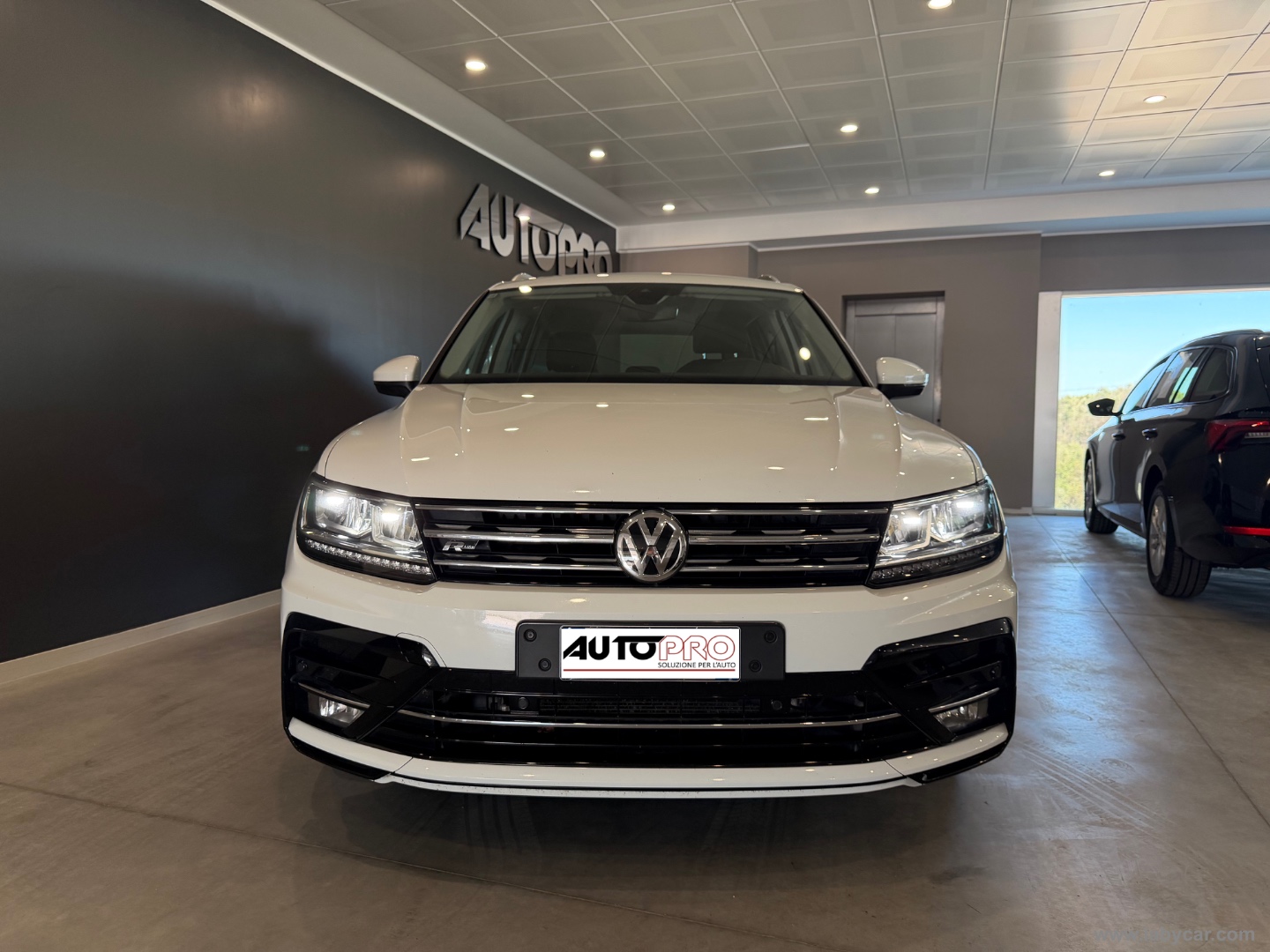 VOLKSWAGEN Tiguan 1.6 TDI Business BMT                                                        