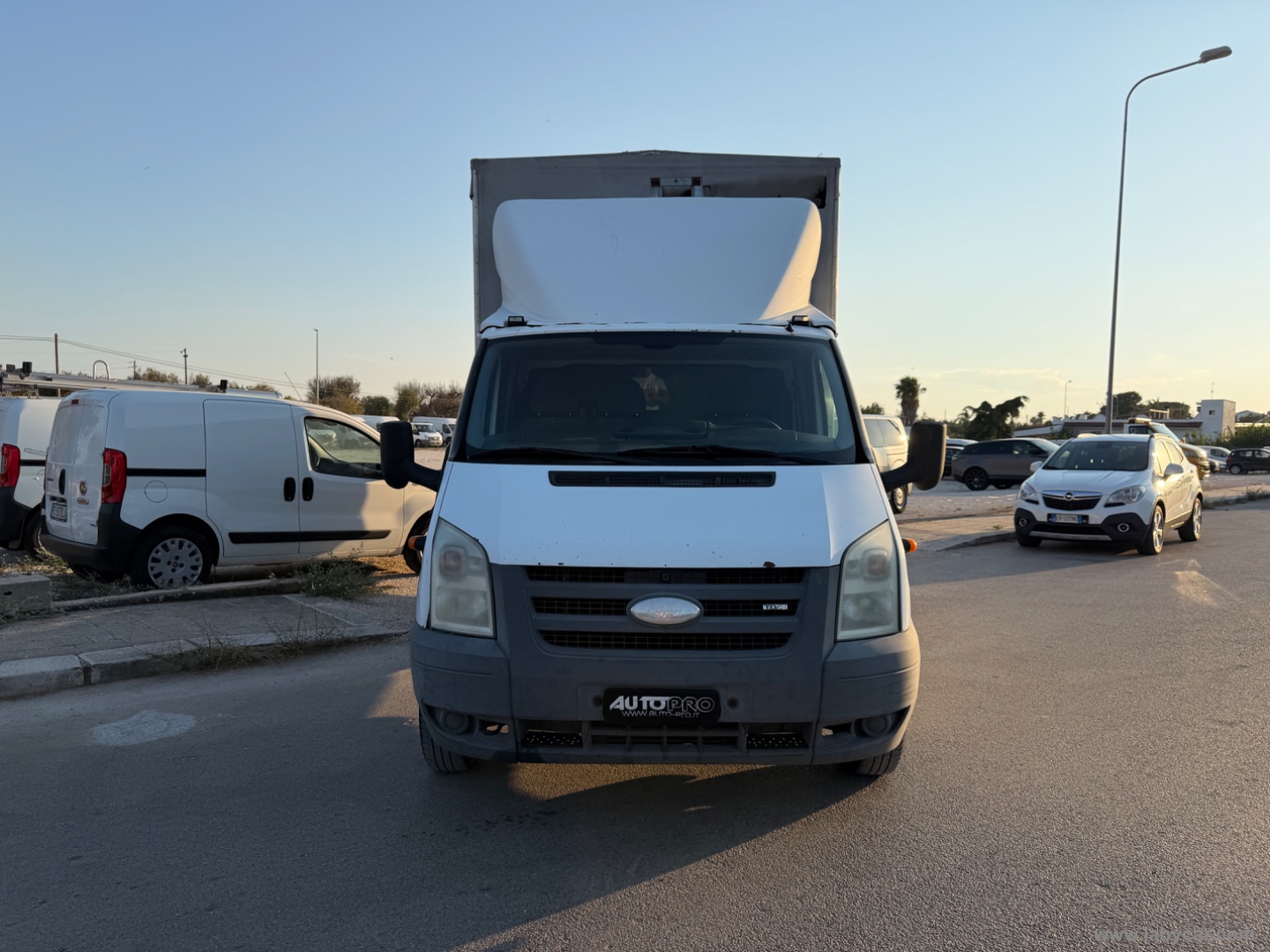 FORD Transit 350L 2.4 TDCi/115 PL-RG Cabinato                                                        
