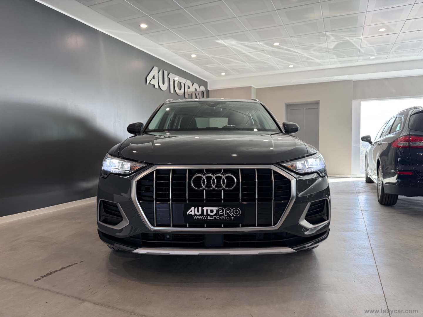 AUDI Q3 35 TDI S tronic Business Advanced                                                        