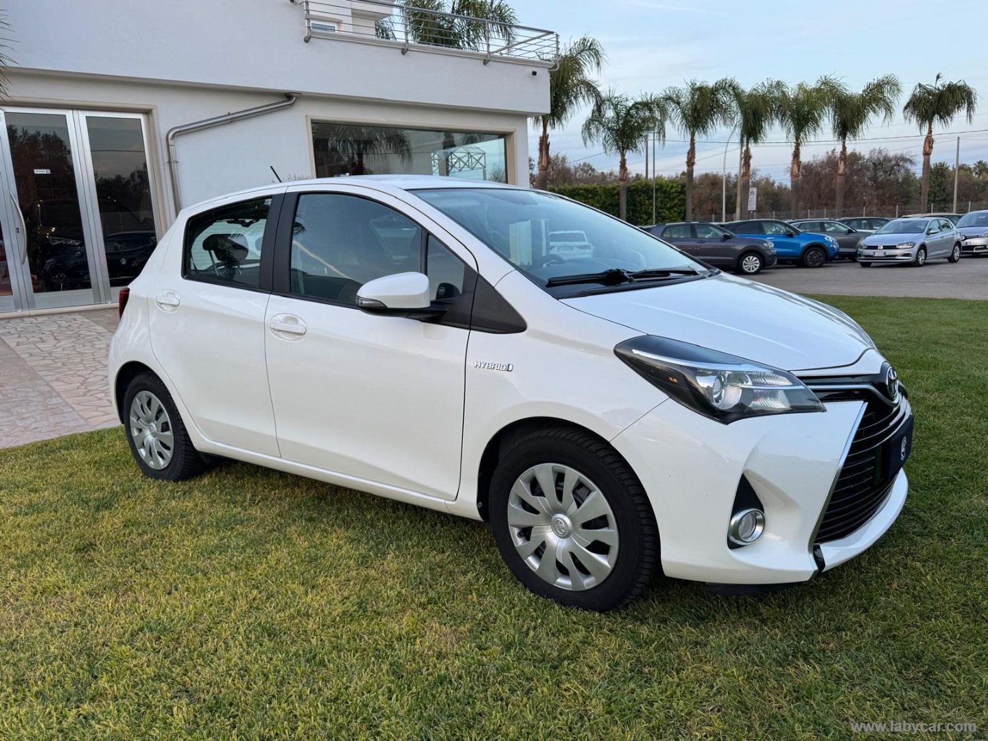 TOYOTA Yaris