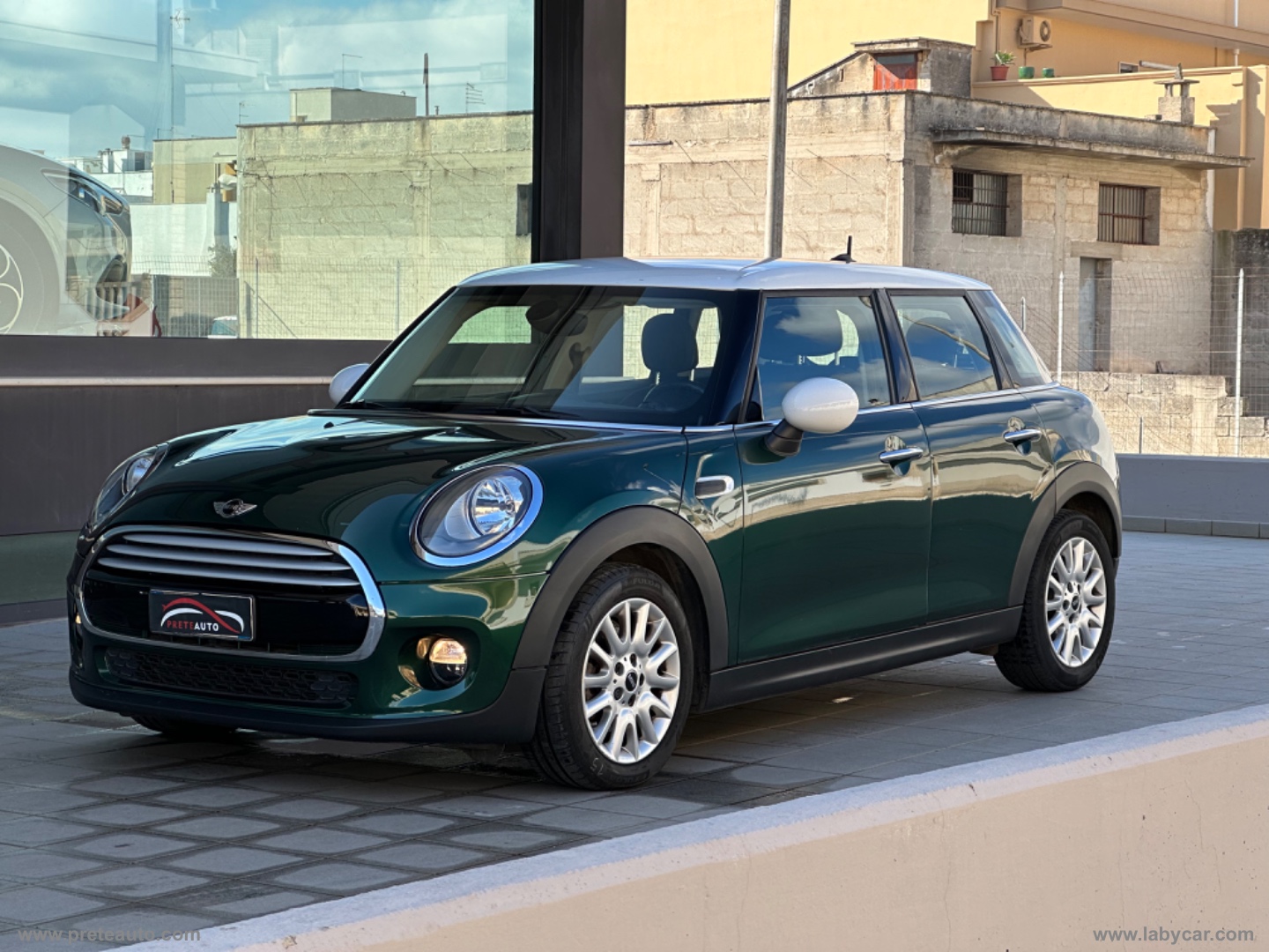 Mini Cooper D Business 5 porte                                                        