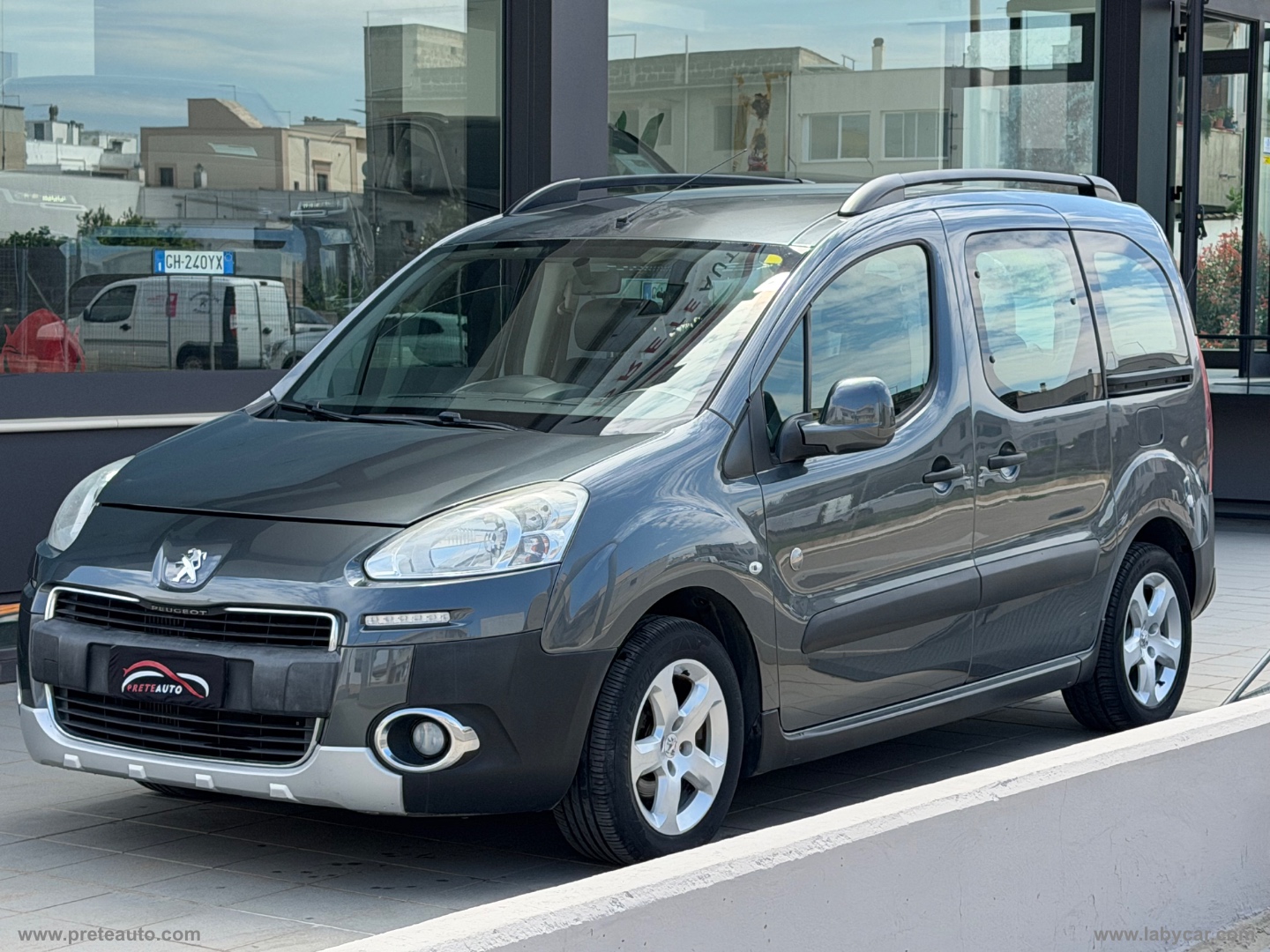 PEUGEOT Partner