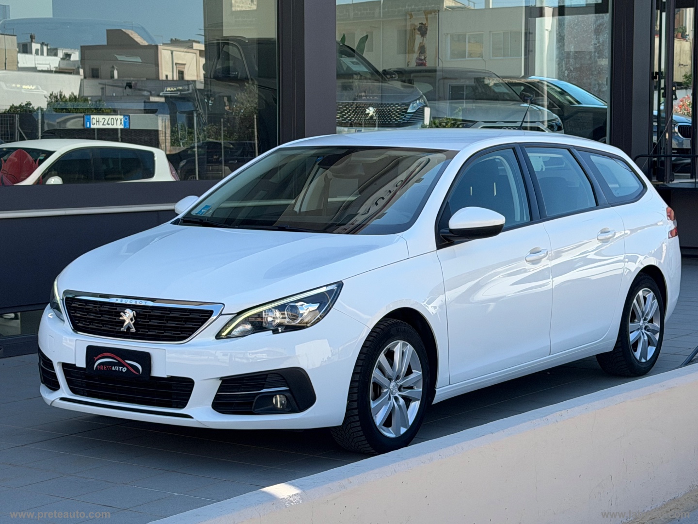 PEUGEOT