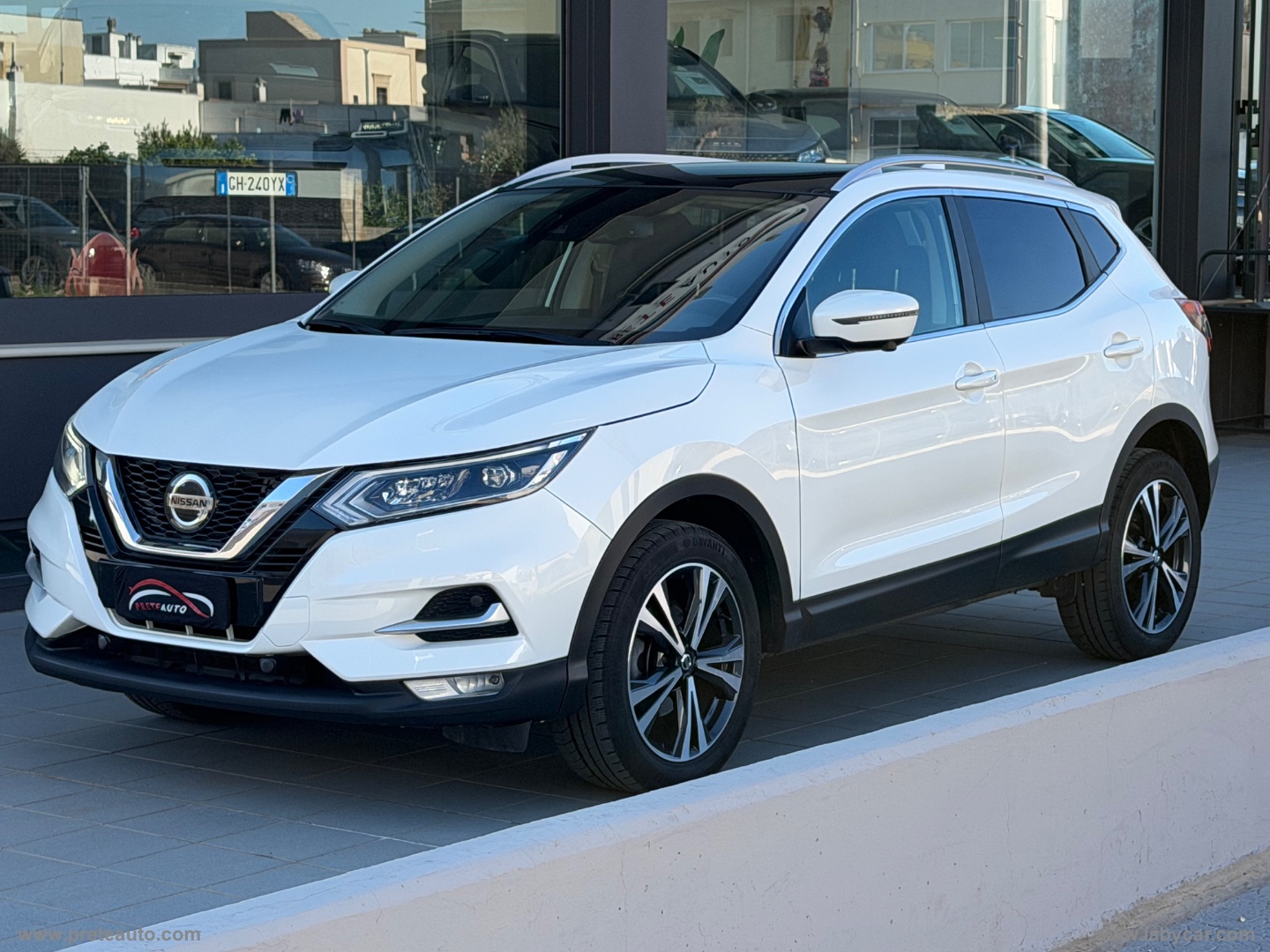 NISSAN