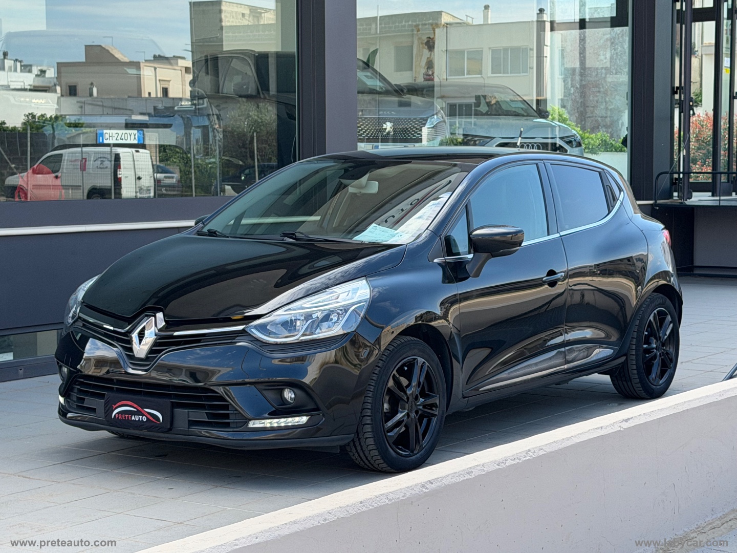 RENAULT Clio