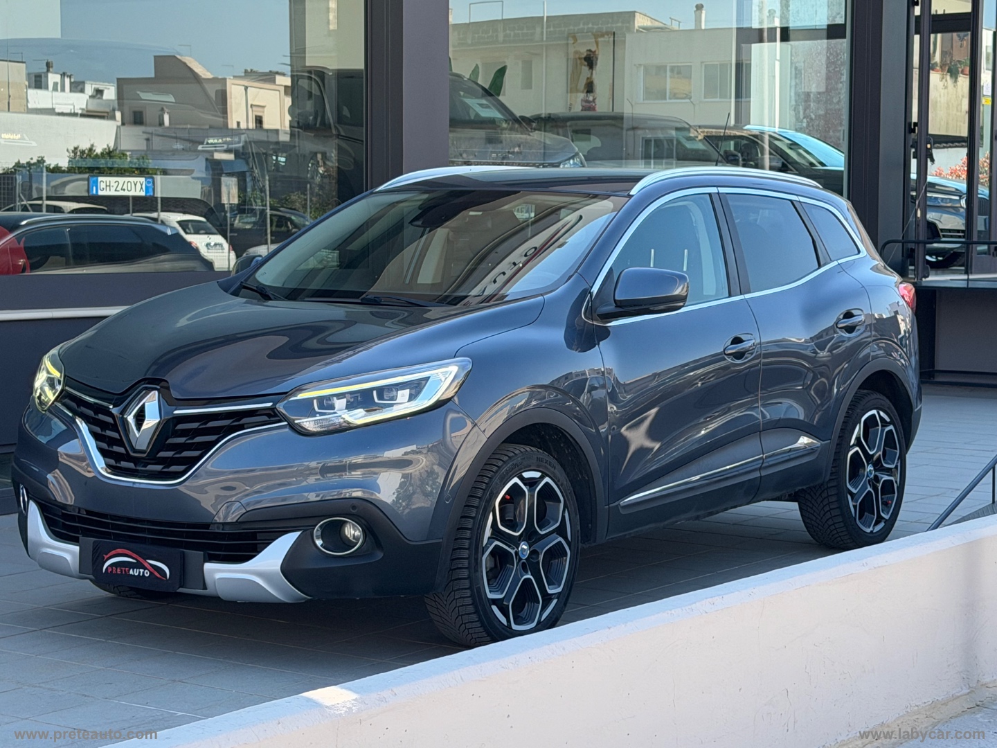 RENAULT
