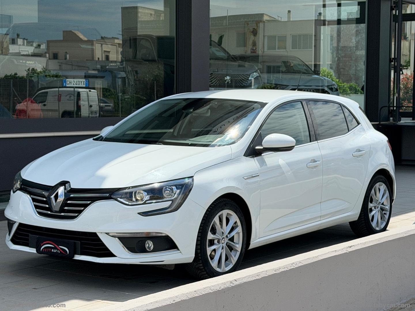 RENAULT