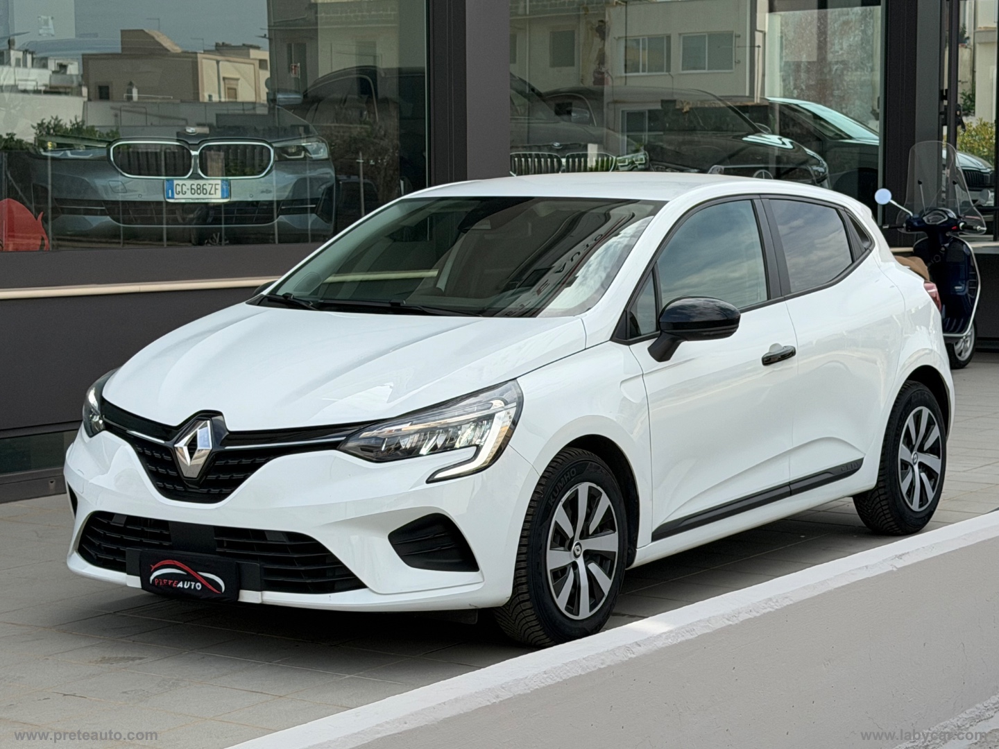 RENAULT